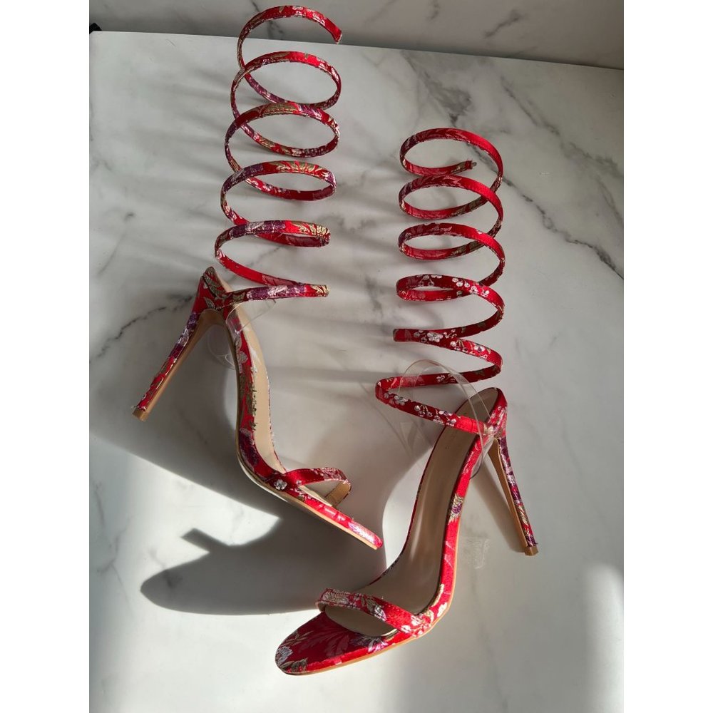 💀Pretty Little Things Red Floral Spiral Heels Sz US 7💀